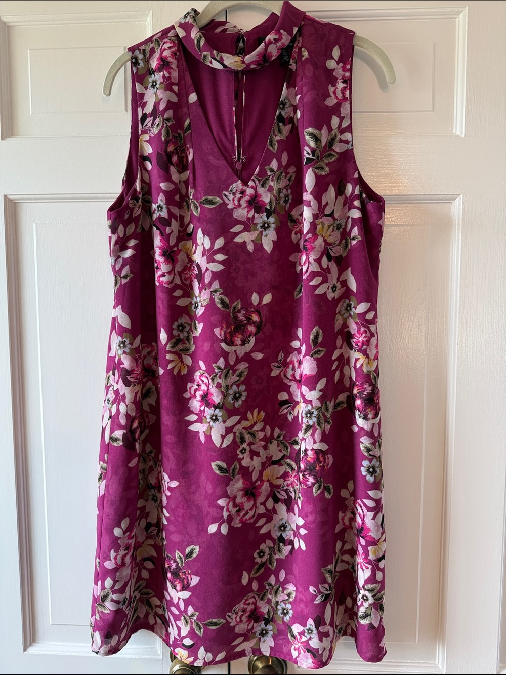 White House Black Market Sleeveless Floral Shift Dress Purple V-Neck Size 12